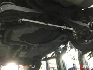 Barra oscilante trasera antirrodillo 25 mm para Volvo XC60 (T5) 2.0T 2009-2017 Ultra Racing - Imagen 1 de 6
