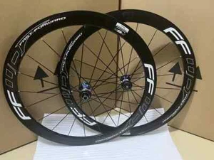 Juego de ruedas para bicicleta de carretera 700C cubierta ruedas de freno de disco bloqueo central buje de 8-11 velocidades - Imagen 1 de 15