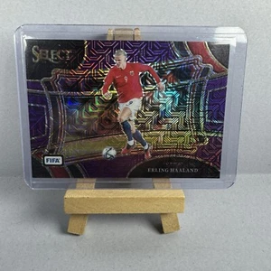 2023-24 Select FIFA - Erling Haaland Purple Mojo Field Level - Bild 1 von 2
