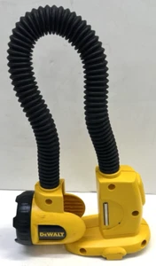 DeWalt DW919 18V Cordless Flexible Flashlight Work Light Tool Only - Picture 1 of 7