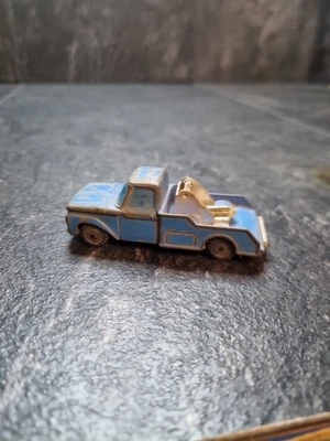 Camión Ford F350 azul modelo Husky vintage hecho en el Reino Unido dañado Foto 1 de 4