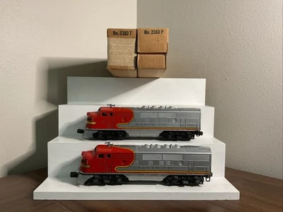 LIONEL POSTWAR SANTE FE 2383 F3 AA DIESELS “NICE” - Image 1 of 4