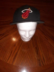 New Era 59fifty Miami Heat NBA Hardwood Classics Fitted Hat 7 7/8 black cap. - Bild 1 von 4
