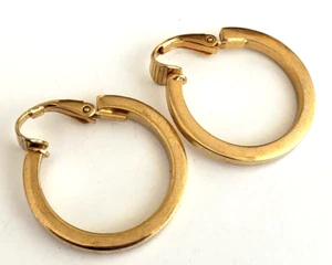 "Pendientes vintage LH Segal California con clip en tono dorado de aro pequeño 7/8" - Imagen 1 de 5
