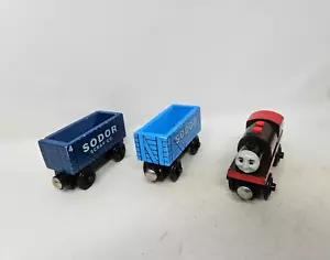 Thomas & Friends Ferrovia in legno Bertram rottami auto 3 e 4 treno serbatoio motore ottime condizioni - Foto 1 di 5
