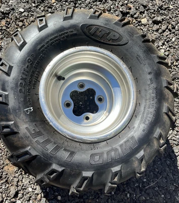 Llanta trasera Honda Fourtrax TRX250X 1987 B 42710-HC0-003 42711-HC0-671 Foto 1 de 4