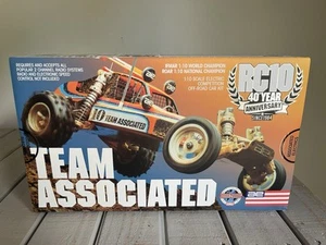 Team Associated RC10 Classic 40th Anniversary Kit 6007 - Radio Control Buggy - Picture 1 of 8