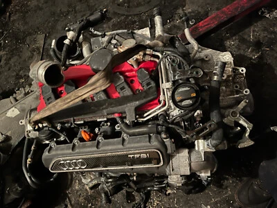 Motor 13 Audi TT RS TTRS 2,5 L turbo 5 cilindros probado por compresión 49 k CEPB Foto 1 de 4