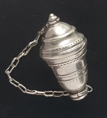 tiny German 18thC silver 3 section  POMANDER scent spice Bottle Foto 1 de 4