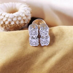 Squisito 0,16 Cts Rotondo Brillante Taglio Diamanti Naso Borchie 18K Oro giallo - Foto 1 di 5