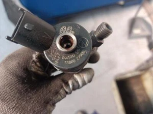 0445110126 Inyector para KIA SPORTAGE 2.0 TURBODIÉSEL CAT 2004 228114 - Imagen 1 de 3
