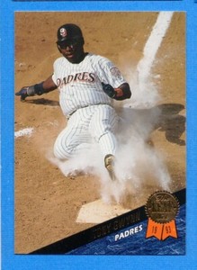 1993 Leaf #28 Tony Gwynn Padres