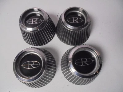 Último juego de cuatro tapacubos centrales Buick Riviera GS etapa 1 1969-70 Foto 1 de 4