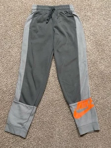 Nike Big Boys Sportswear Amplify Joggers Smoke Gray And Orange Logo Size Large - Picture 1 of 3