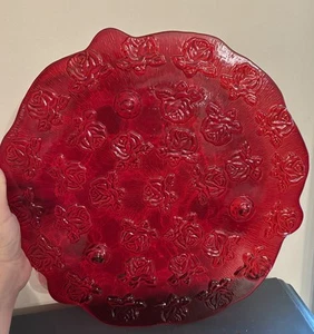 Kuchenteller mit rotem Fuß und Rosen von Monna Glas in der Türkei - Bild 1 von 17