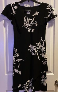 S.L. Fashions Petite kurzärmliges schwarzes tropisches Blumenkleid 4P - Bild 1 von 4