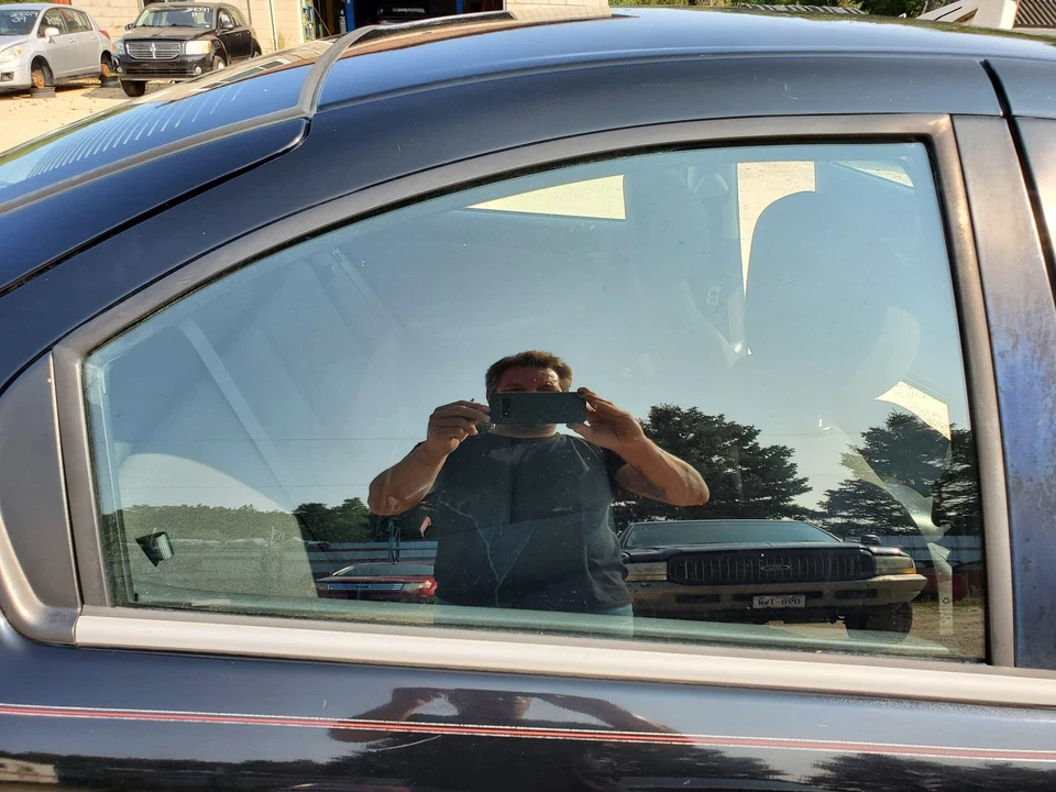 Puerta trasera derecha cristal/ventana (tinte AS2) 2000-2005 Dodge Neon Foto 1 de 4