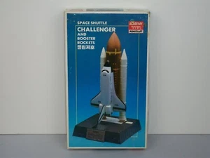 Academy 1/288 Scale Space Shuttle Challenger and Booster Rockets - Picture 1 of 1