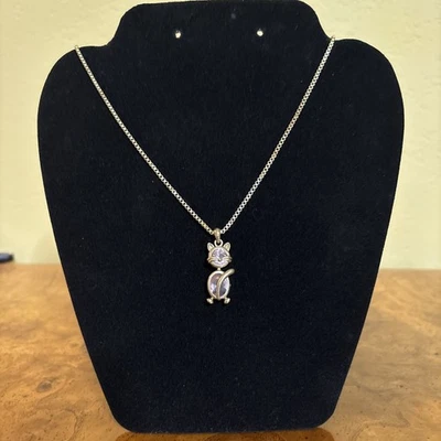 Collar colgante Avon tono oro cadena gato y cristal rosa joyería Foto 1 de 4