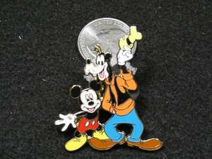 2006 Walt Disney Pin 45212 Friends Are Forever Mickey Mouse Goofy From Lanyard - Picture 1 of 1