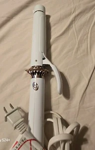 T3 Twirl Trio Curling Iron WITH ONLY 1 1/4" BARREL - White W/ Gold - Picture 1 of 5
