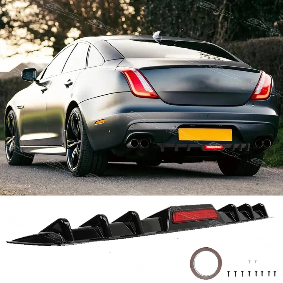 Difusor traseiro brilhante barbatana de tubarão com luz LED para Jaguar XJR XE XF - Imagem 1 de 4