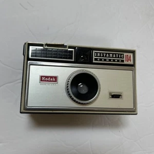 Cámara fotográfica Kodak Instamatic 104 vintage años 60 genial vintage - Imagen 1 de 5