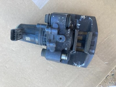 TESLA S Rear Parking Brake Caliper Left 2012-2015 1021252-00-A - Image 1 of 2