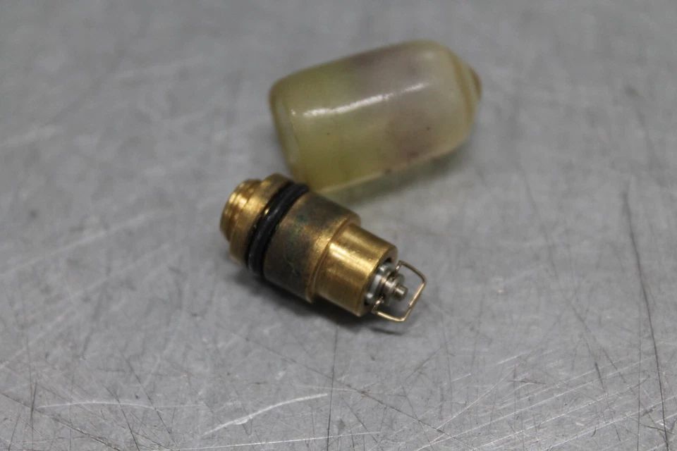 Válvulas de aguja y asiento Mikuni 786-46001-1.8 nuevas 1.8 786-46001-1 8 13-2702 Foto 1 de 1