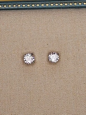 Preciosos aretes enchapados en plata 925 de circonita cúbica corte brillante ¡ENVÍO GRATUITO DE $! Foto 1 de 4