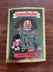 Tops Garbage Pail Kids Gold Series 2003 - 13b Messy Tessie - Imagen 1 de 6