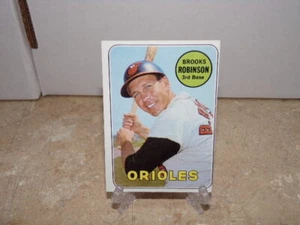 BROOKS ROBINSON 1969 TOPPS CARD BALTIMORE ORIOLES HOF83 - Picture 1 of 1