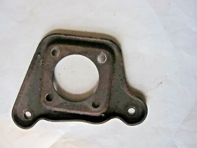 SOPORTE MONTAJE PINZA FRENO DELANTERO DERECHO FIAT 124 SPIDER  Foto 1 de 2