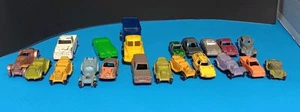 Menge 20 Vintage Druckguss Tootsie Spielzeug Matchbox etc Autos LKW Anhänger - Bild 1 von 13
