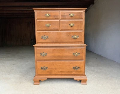 Cómoda de colección Ethan Allen Heirloom nuez moscada arce 7 cajones #10-5305 Foto 1 de 4