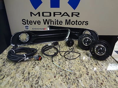 11-14 Chrysler 300 Fog Lights Lamps Kit Same As Production Mopar Mopar Genuine - Image 1 of 4