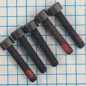 Tornillos de bloqueo de cabeza Husqvarna 1"x10-32 fabricante de equipos originales N# 202433359 (Lote de 5) - Imagen 1 de 7