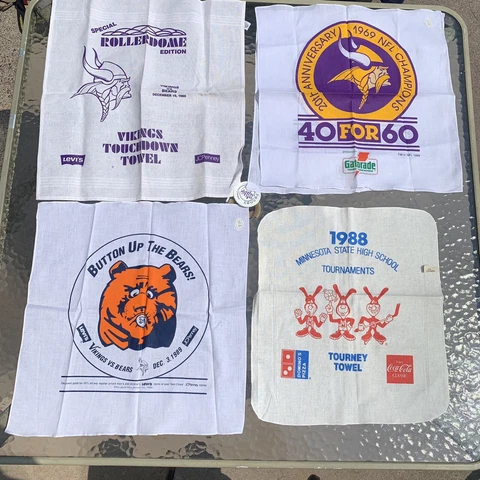 Vintage Minnesota Vikings NFL Football Hanky’s/Towels Cover