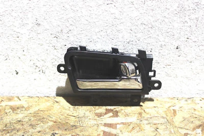 Manija de puerta interior trasera lado del pasajero M701134 2011-2015 Kia Optima OEM Foto 1 de 4