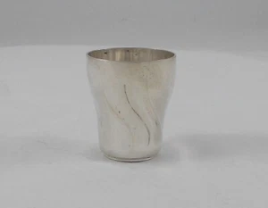 *RAR* Eleganter solider Schnapsbecher im Stil Barock aus 835er Silber von Deyle - Bild 1 von 11