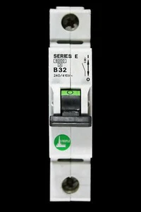 STEEPLE 32 AMP CURVE B 6kA MCB CIRCUIT BREAKER SERIES E 14132 - Picture 1 of 6