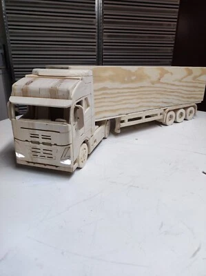 Ein sehr schöner "Volvo Sattelauflieger" LED vorne, Einzelstück, 70 cm lang - Bild 1 von 4