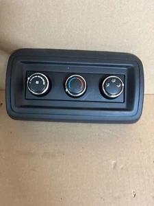 55111312AC 11-20 Town Country / Journey/ Caravan AC Temperature Control Climate - Foto 1 di 8
