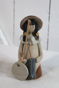 Figura Aguamiel Miel Agua Venezuela Pescadora 4.5" Alto - Imagen 1 de 6