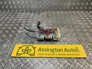 2006-16 Volvo S80 MK2 Fuse Box 6G9T14C507DB - Picture 1 of 9