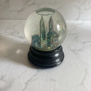 Vintage Three Jays NY Saks Fifth Ave. Musical Snow Globe Collectible New York - Picture 1 of 4