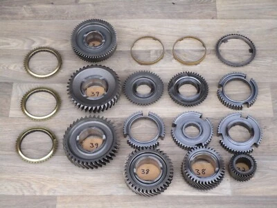 01-04 MUSTANG TREMEC 3650 TRANSMISSION MAIN SHAFT GEARS 04GT - Image 1 of 4