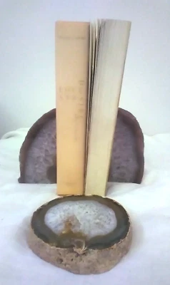3 Pieces White Crystalline Polished Brazilian Agate Stone Cut Trivet +Bookends - Image 1 of 4