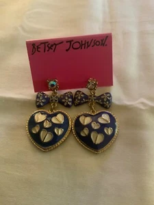 Betsey Johnson Blue Heart Earrings - Picture 1 of 3