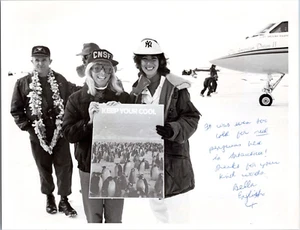 Foto personalizada de 7x9 firmada a mano de Bella English - periodista del Boston Globe - Imagen 1 de 2